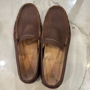 Ugg Hendrick Loafers Mens 10.5. Used but good condition. Smoke free home
